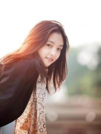 女主叫白轻颜男主叫顾烨之